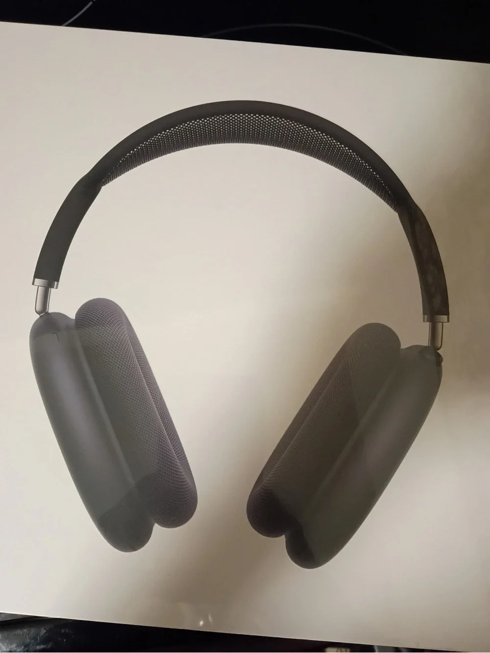 Apple Over-Ear Headphones - Midnight